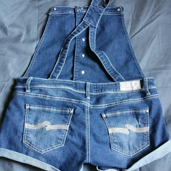 Overall shorts - Picture 3 of 3